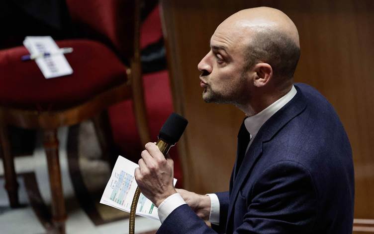 france وزير خارجية فرنسا: الكورد إخوتنا في السلاح ولن نتخلى عنهم